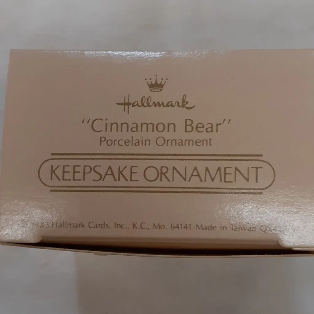 2 Hallmark Keepsake‎ Cinnamon Bear ornaments
